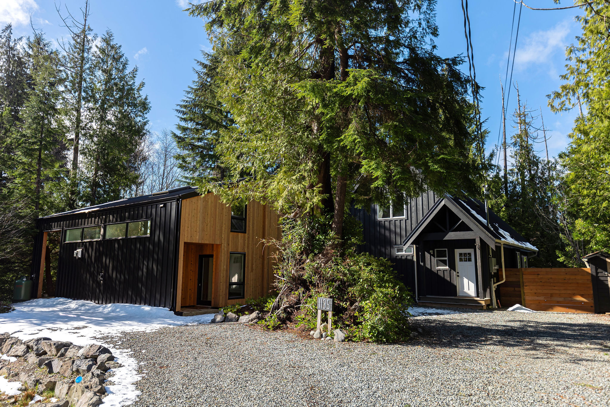 1135 Abraham Street, Tofino