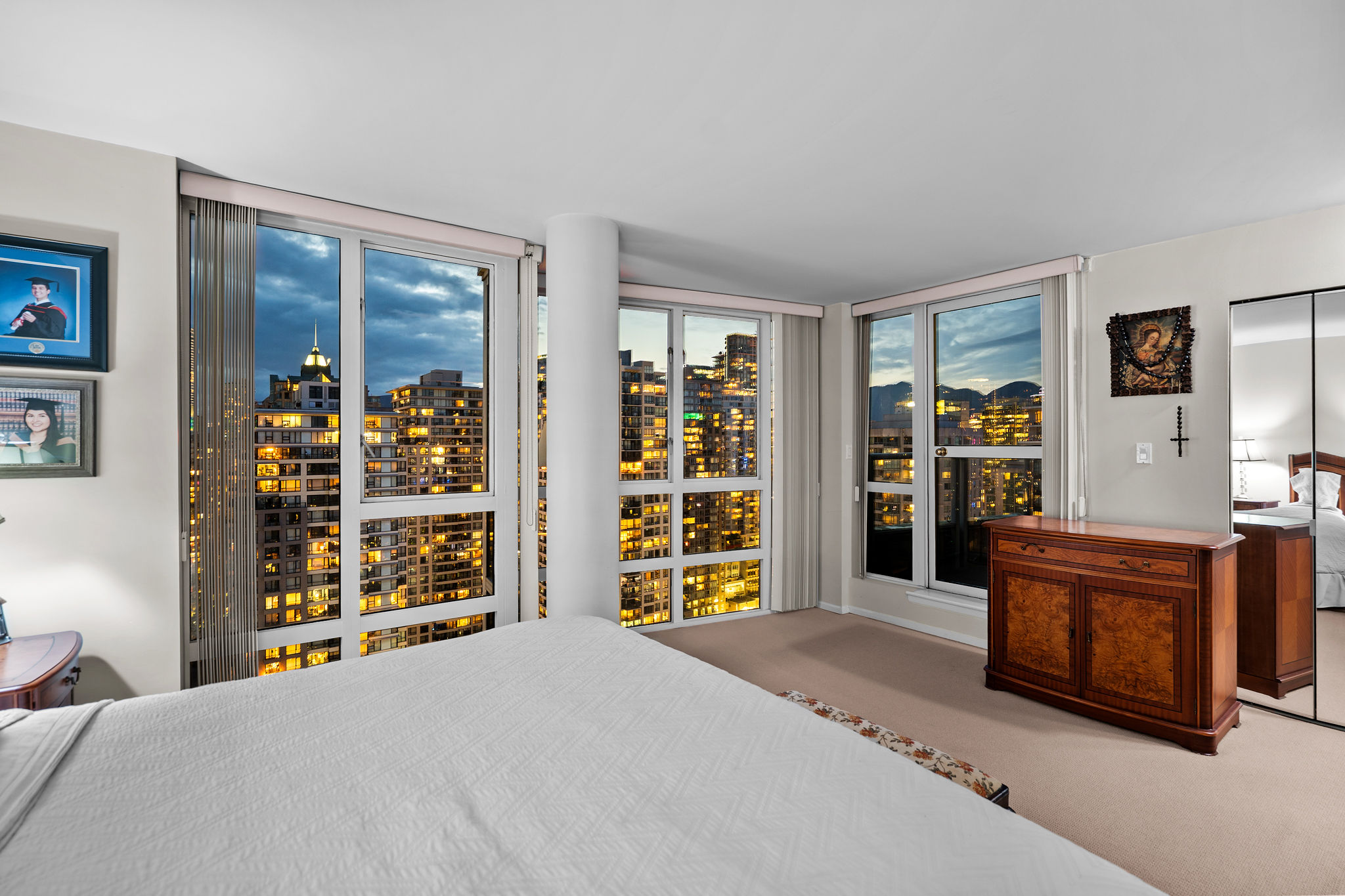 PH5-950 Cambie Street, Vancouver