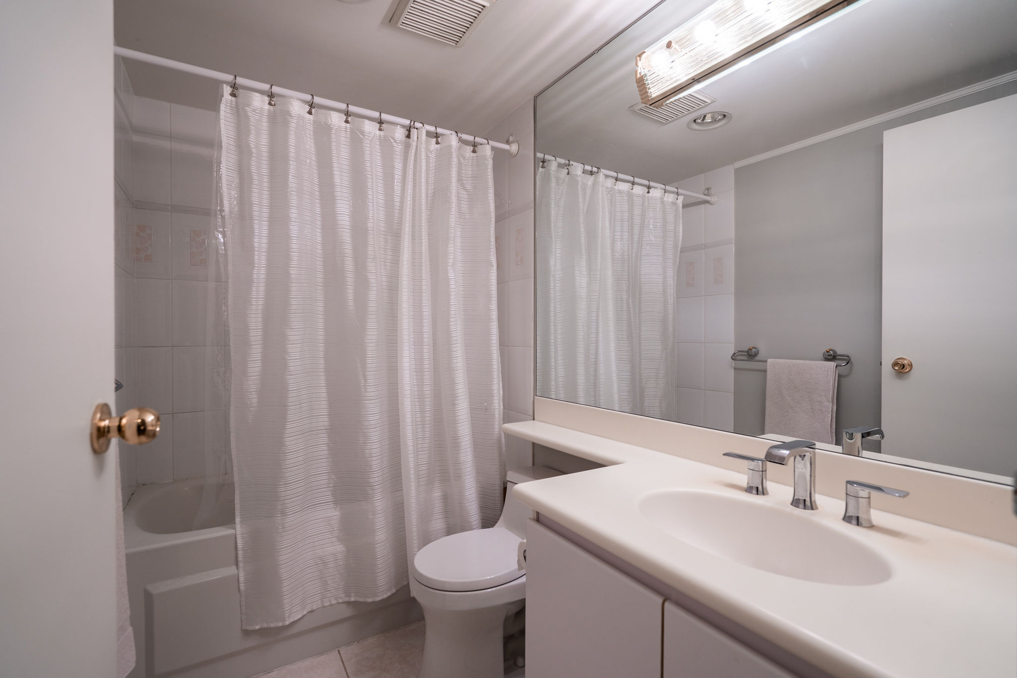 PH5-950 Cambie Street, Vancouver